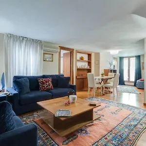 Appartamento Le Petite, Roma